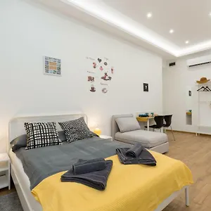  Apartman Holidays Downtown Hungary
